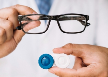 Czy od soczewek można dostać zapalenia spojówek?